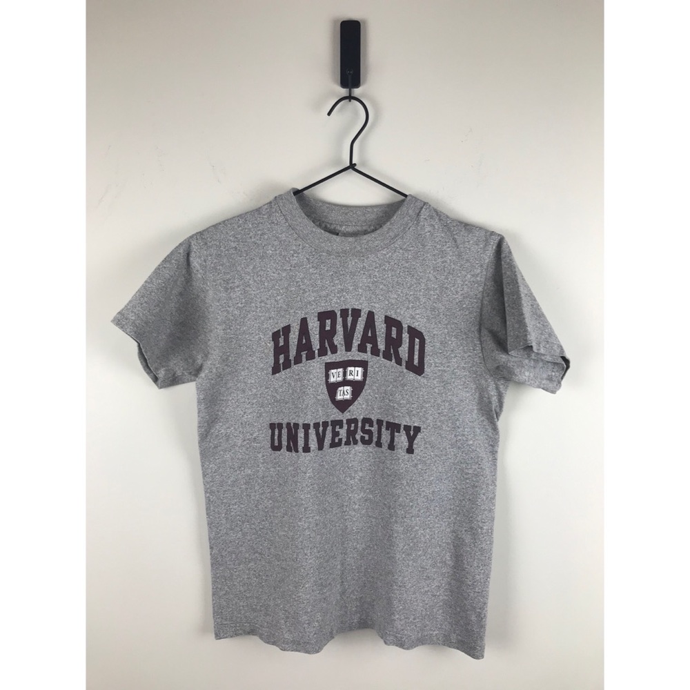 Harvard University t-Shirt